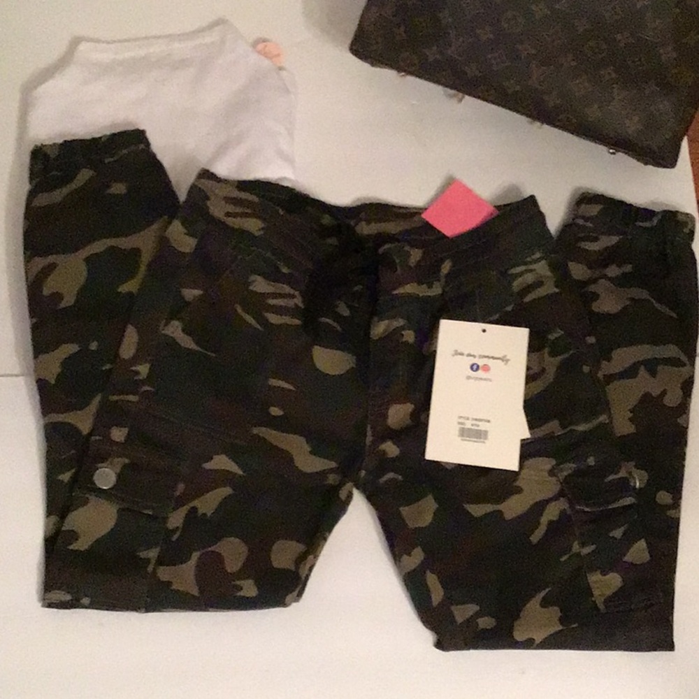 VIP Jeans ( Juniors ) - Picture 4 of 4